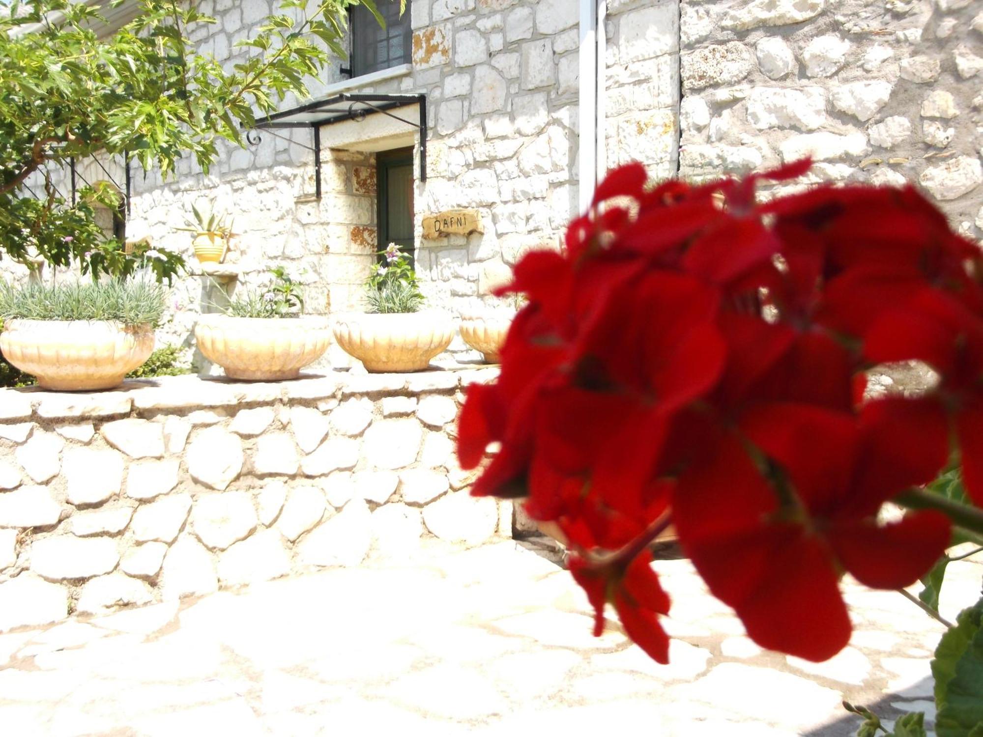 Sivros Stone Cottages Bagian luar foto