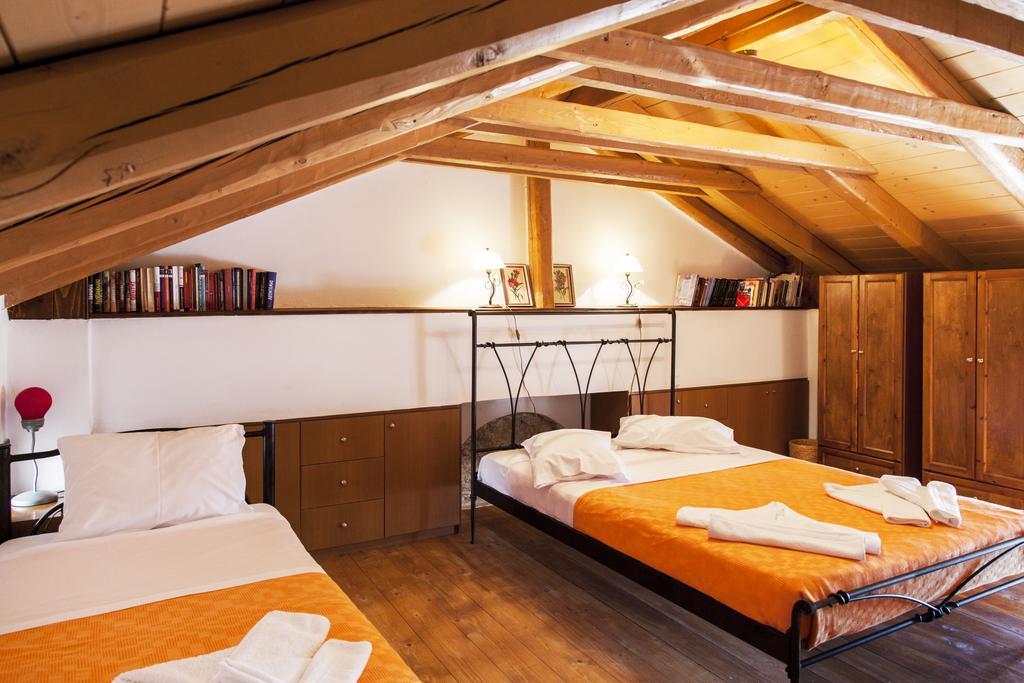 Sivros Stone Cottages Bagian luar foto